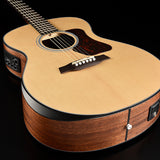 Walden Guitars G550RE Natura Solid Spruce Top Armrest Grand Auditorium Acoustic-Electric - Open Pore Satin Natural