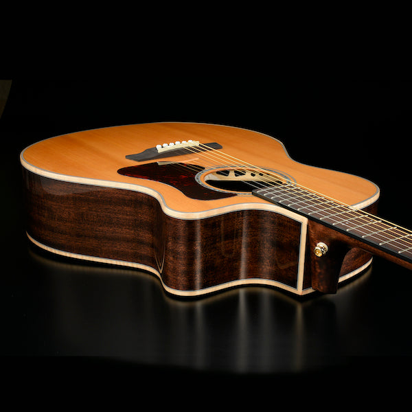 Walden Guitars G633RCE-G Natura Solid Cedar Top/Ovangkol Maple Armrest Grand Auditorium Acoustic Cutaway-Electric - Gloss Natural